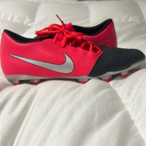 Nike Phantom Venom Soccer Cleats.